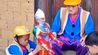 Ultraman của bạn không hợp với tôi chút nào