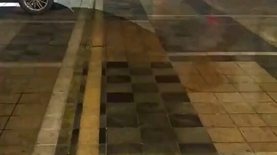 Spotted Tesla, I’m outta here!