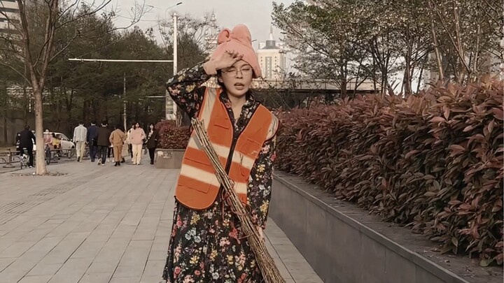 Mom will never know what she's like in her daughter's essay...