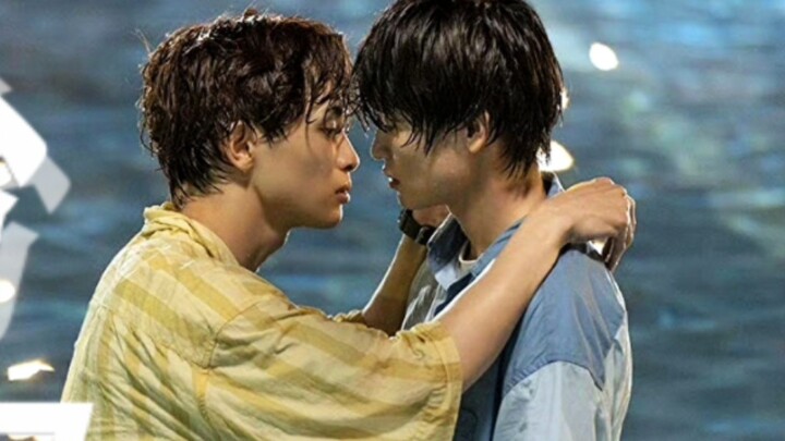 Gazing at each other, holding hands, embracing, kissing—every step is a testament to their love.