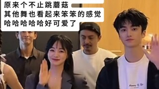 看起来笨笨的哥哥哈哈哈哈哈哈难怪有人说还挺可爱的^ω^，以为是冷酷哥，没想到是这样的哈哈哈