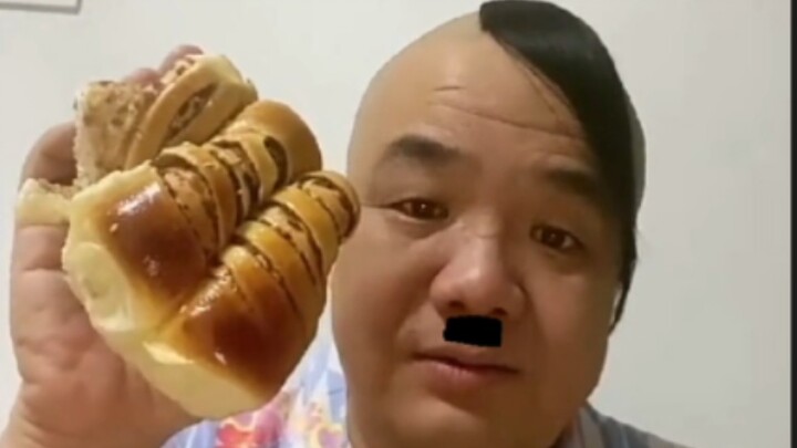 Brother Dao eats bread worth 500,000 marks.
