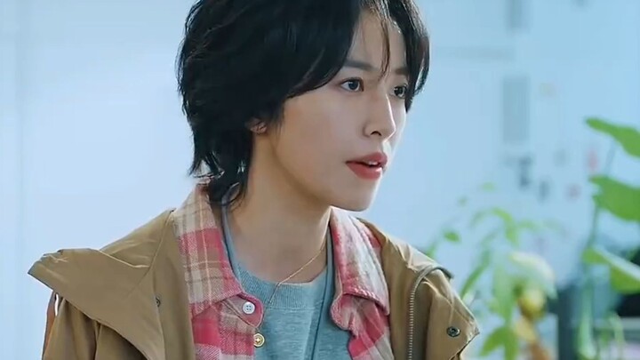 رجل لزج يتنمر على موظفته الحامل في الشركة، هذه الضربة الانتقامية مرضية للغاية! 'خطة إعادة التشغيل لم