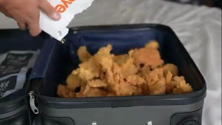 Traveling a thousand miles to deliver fried chicken—though the gift may be small, the sentiment is p