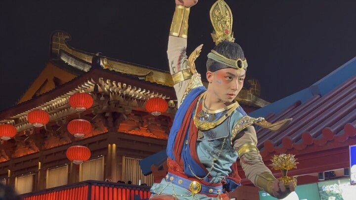 การเต้นรำที่เร็วราวกับสายลม ฮูซวนฝันถึงราชวงศ์ถัง｜เฉินเซียงจากภาคตะวันตกที่เต้นรำฮูซวนด้วยโคมดอกบัวอ