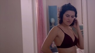 这个广告带你走进真实的子宫世界