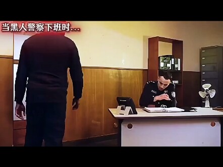 Kami ahli dalam menilai orang dari topinya, adegan kocak yang legendaris!