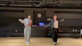[Menari]Latihan <Peaches> di ruang latihan-Jennie