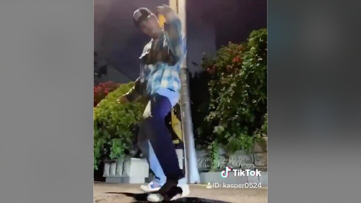 【Kim Jong-in】Cập nhật trên Instagram: Cover vũ đạo ca khúc mới ‘Candy’ của Baekhyun