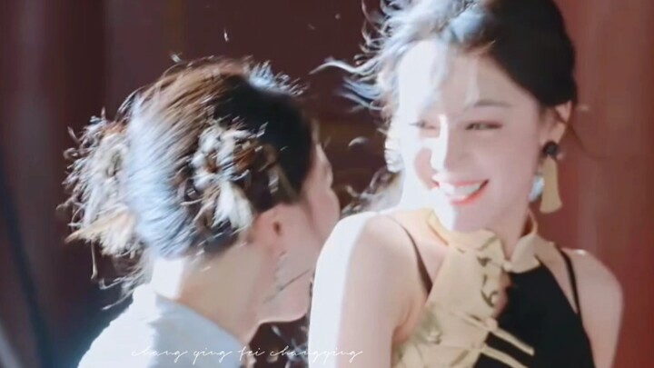 ที่แท้ฉากเทพๆ ของตี๋ลี่เร่อปาใช้ถ่ายสองมุมกล้องนะ เอามาซ้อนกันจนได้ภาพแบบ “ไม่มีวันตาย” แสงยังเอ็นดู