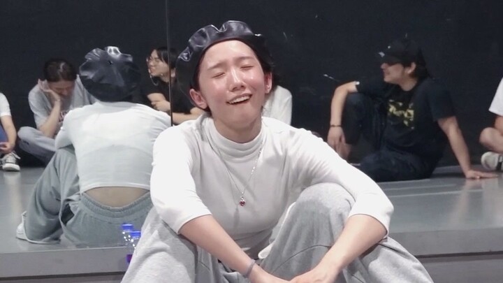 【Meng Meiqi】Queen's Practice Room: "Masked Dancer" Dance "Quiz"—Can the Queen escape the mood-makers