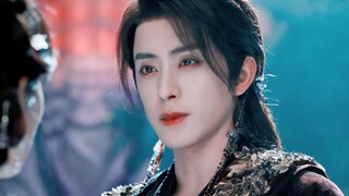 Cung chủ vẫn im lặng, chỉ mê hoặc