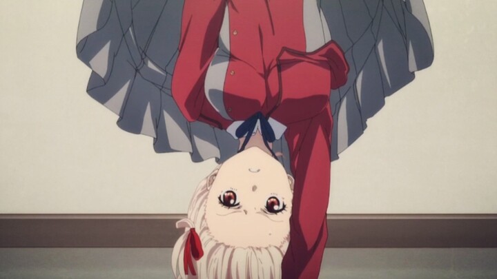 "Thousands of idiots, don't stand upside down when wearing a skirt~"
