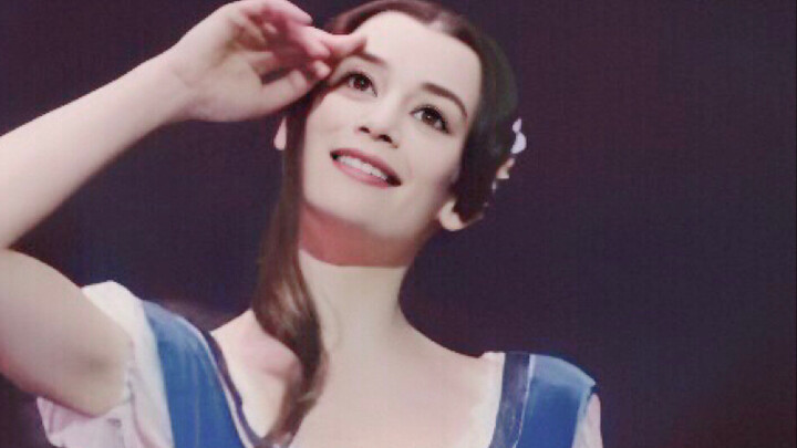 [Aurélie Dupont, Ballet Director of the Paris Opera House, France] A collection of the most elegant 