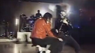 Like a ghost! One of Michael Jackson's special skills is to touch the ground with toes!