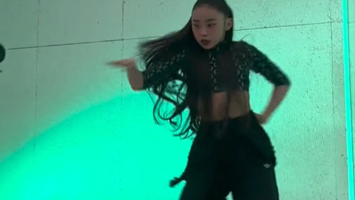 Bé gái Nhật 11 tuổi, nhảy KATSEYE – “Gnarly” sau 4 năm tập vũ đạo