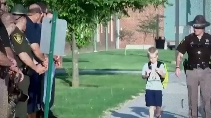 Police Dad Dies on the Job—70 Colleagues Step Up to Take His Son to School