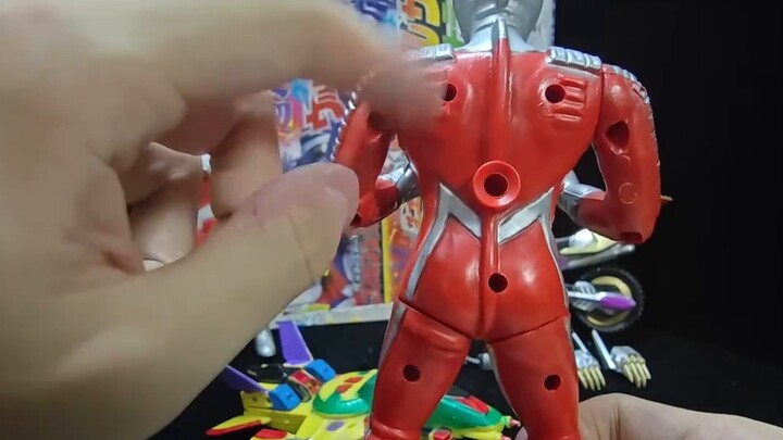 กล้าที่จะแปลจารึก Bandai! รีวิวชุดทีมอุลตร้าแมน Old D ในประเทศ [รุ่น 13]