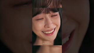 Saying goodbye to your only family is so painful170K[] Drama: The Midnight Studio[] Episode: 4/16