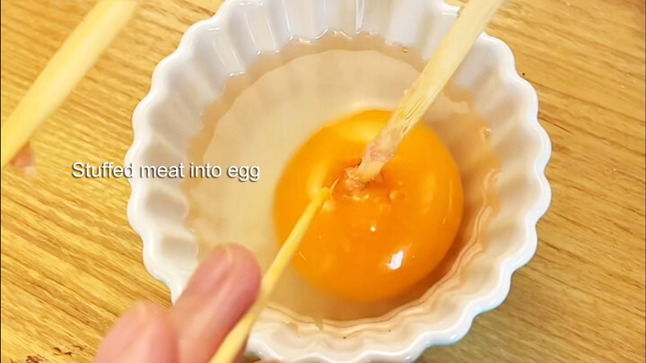 Học Cách Nhồi Thịt Vào Lòng Đỏ Trứng Siêu Hot