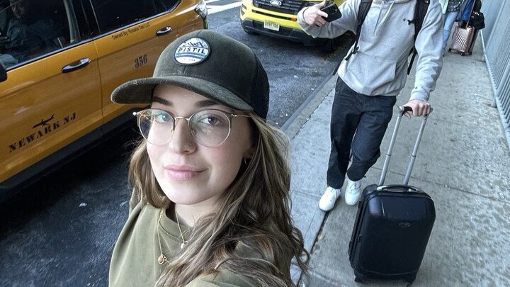 أختي الصغيرة قادمة إلى الصين للسياحة، وهي حقًا تستحق الانتظار بفارغ الصبر هههه