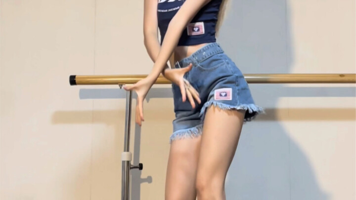 【CZ】Energy Bunny yyds! Gadis setinggi 180cm menari lagu pop Nayeon