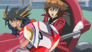 Anime|Yu-Gi-Oh!|Yuki Judai Only Likes Her Brother Yusei Fudo