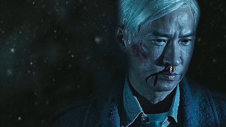 الشاب يطرد الأرواح الشريرة باستخدام ديك ومضارب نارية فقط، وإذا لم ينجح الأمر فعليه فقط أن يضغط على ن