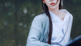 Tôi thậm chí còn không dám Photoshop nó như thế này, trời ơi! Cô ấy trông như thế này đây