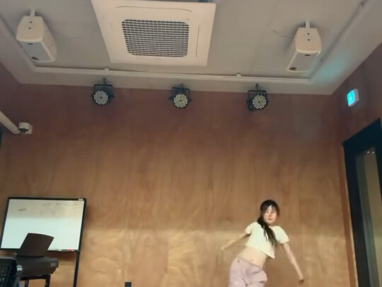 “Video của Shen Jiarun NINA” NINA tươi mới đã lên sóng rồi～