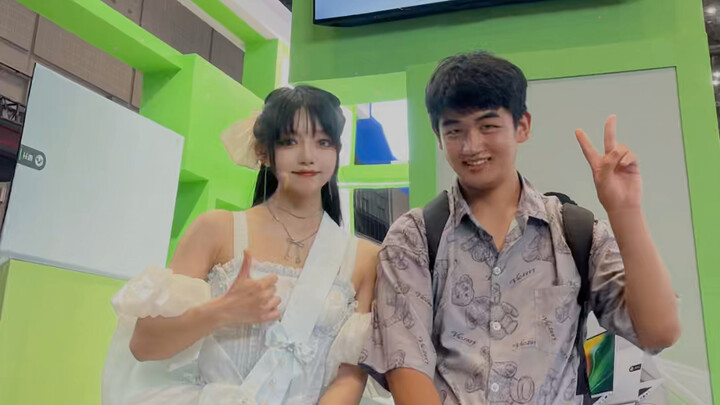 เพื่อนๆ ทุกคนสบายดีนะ ขอบคุณของขวัญจากเพื่อนๆ ด้วย! ต่อจากนี้ต้องทานอาหารให้ครบถ้วนนะคะ!