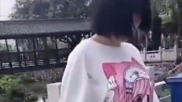 Lớn từng này mà chưa bao giờ khó chịu đến thế