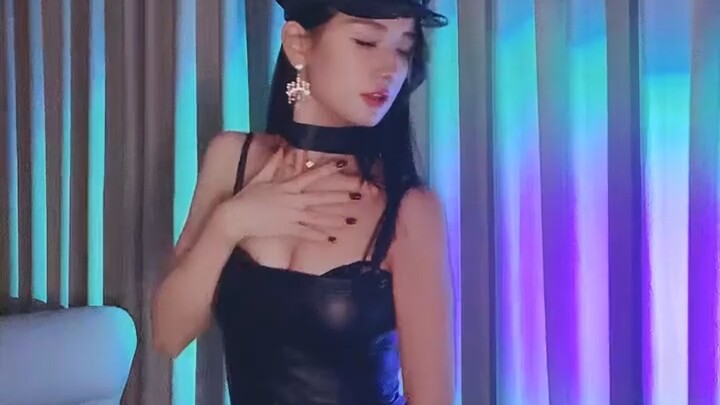 Sichuan Peppercorns – Ning Yichun in Black Stockings