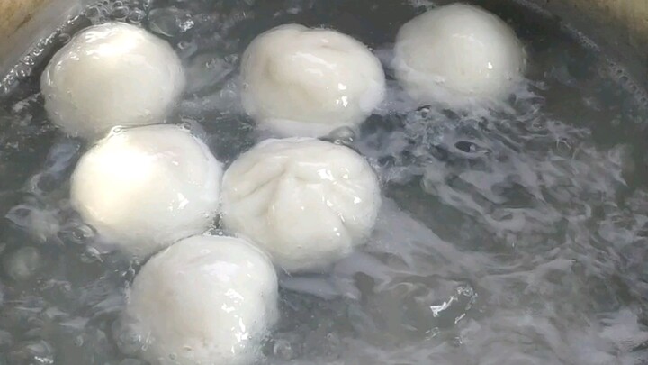 حتى أغنى رجل في القرية لم يأكل هذا الشيء من قبل.