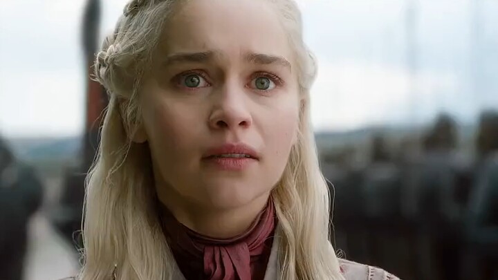 Drogon’s fire is so powerful—it feels stronger than all the dragons in the prequel series.