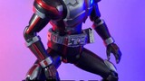[Review Singkat Bandai FRS Kamen Rider Faiz] Aksesorisnya banyak banget sampai bikin pusing dan nyar