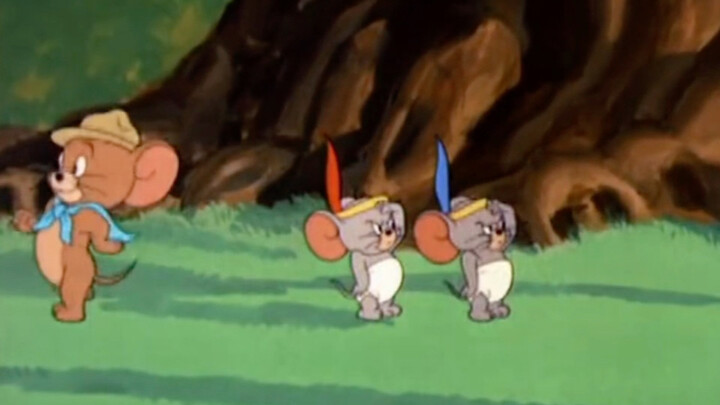 Two naughty little mice