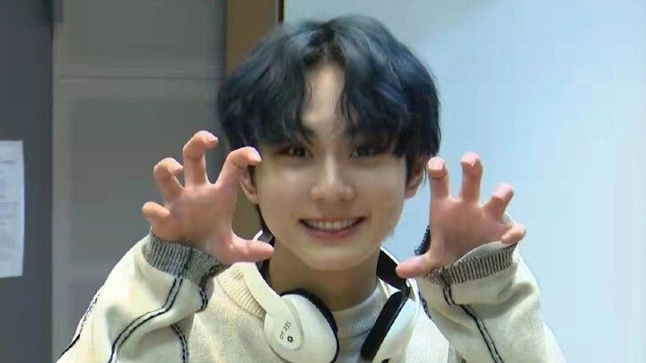 [Liang Zhenyuan] A good fusion of SM and BIG HIT's dance styles