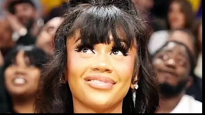 she watching lebron and D'angelo