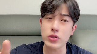لا يمكنك أن تتخيل أن الكوريين يرون تشانغ ييشينغ بهذه الطريقة... EXO Zhang Yixing Korea