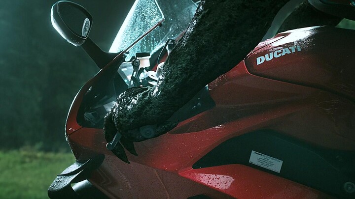 แน่นอนว่า Ducati คือความโรแมนติกของ Venom
