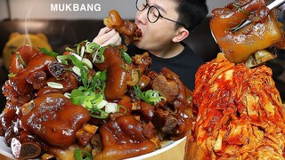 쫄깃 콜라겐듬뿍ㅎㅎ 제가만든 간장족발과 엄니표 김치 요리 먹방 Jokbal, Pigs' Feet MUKBANG