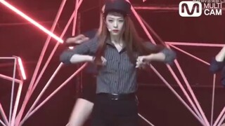 【منصة أداء تشوي شيولي قبل وفاتها】 قبل يومين فقط، نشرت شيولي على إنستغرام هدية أرسلها لها المعجبون قا