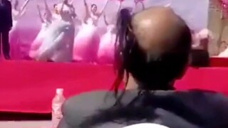 我等他们这场架等了好长时间了