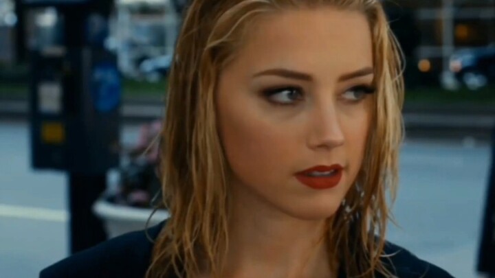 [Film]Rasakan Pesona Amber Heard