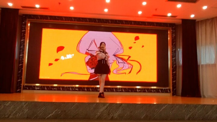 【ออกแบบท่าเต้นฉบับต้นฉบับ】ผลงานรองแชมป์การแข่งขัน ท่าปีนแท่นกับช่อดอกไม้จำลอง – ซากุระเร็น (แม้ว่าตอ