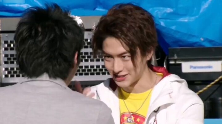 "Đứa trẻ nổi tiếng nhất là ai?" "Maha!!!"