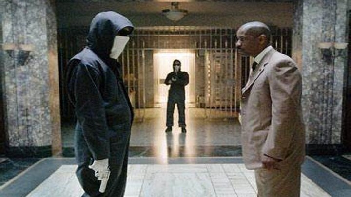 A highly intelligent robber robbed a bank and made 1.2 billion without taking a penny.