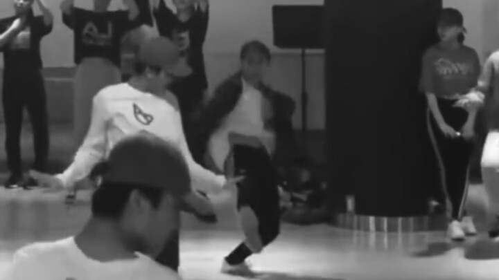 Babymonster member Ruka kills it with a hip-hop/urban choreography!