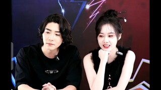 General Duanmu and Lingling live broadcast together